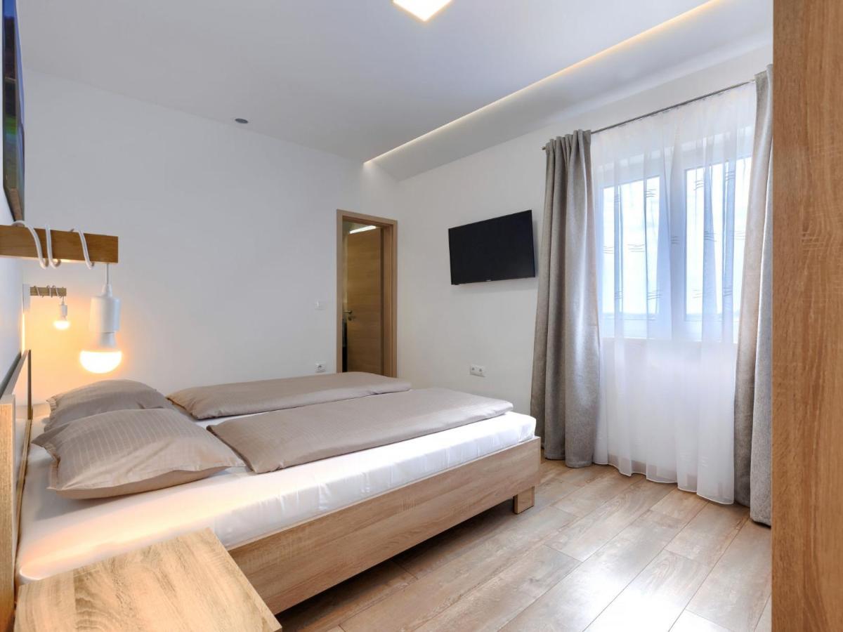 Dora By Interhome Vakantiehuis Pula